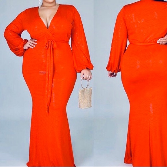 Sparkly ruby red v-neck gown - Picture 1 of 1